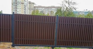 Купить распашные ворота из штакетника Советская Гавань, цена от 2788 руб.
